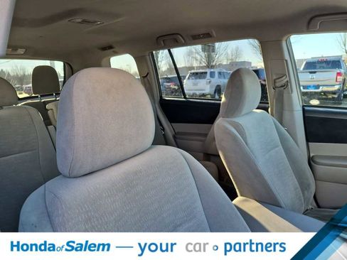 Used 2012 Toyota Highlander 4WD image 14
