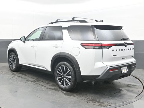 New 2026 Nissan Pathfinder Platinum FWD image 6