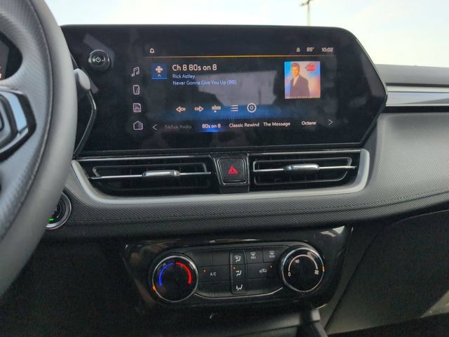 Used 2025 Chevrolet TrailBlazer LT w/ Driver Confidence Package FWD image 25