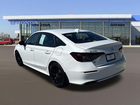 Certified 2025 Honda Civic Sport image 3