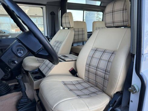 Used 1995 Land Rover Defender 90 image 8