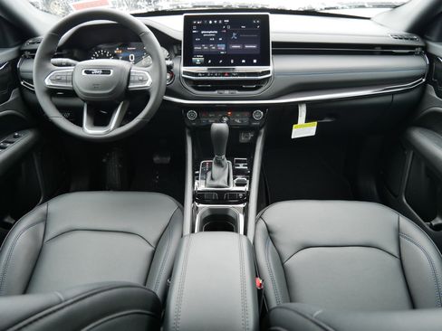 New 2026 Jeep Compass Limited image 8