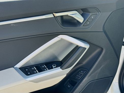 Used 2025 Audi Q3 2.0T Premium Plus w/ Premium Plus Package image 22