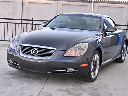 Used 2006 Lexus SC 430 Convertible RWD image 3