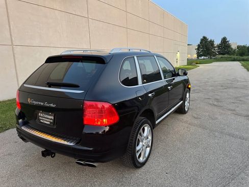 Used 2006 Porsche Cayenne Turbo image 12