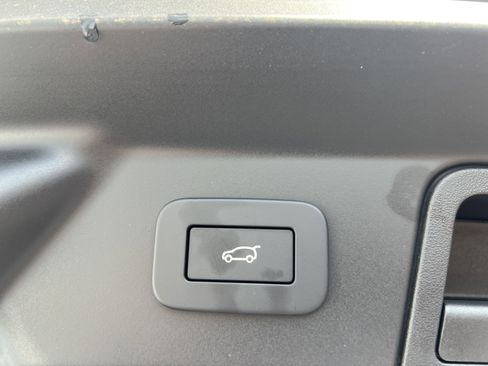 New 2026 Land Rover Range Rover Velar Autobiography image 34