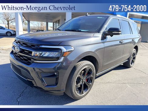 Used 2022 Ford Expedition Limited image 1