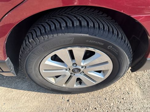 Used 2019 Subaru Outback 2.5i Premium AWD/4WD image 7