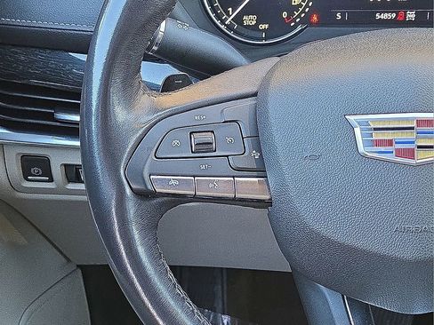 Used 2023 Cadillac XT4 Premium Luxury image 21