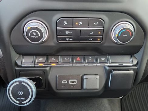 Used 2025 Chevrolet Silverado 1500 Custom RWD image 22