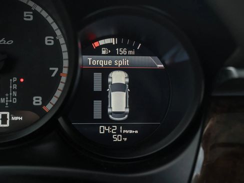 Used 2015 Porsche Macan Turbo image 31