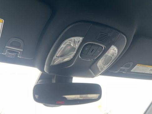 Used 2025 Jeep Compass Limited image 25