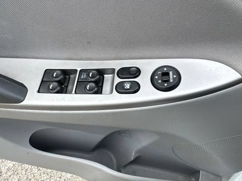 Used 2017 Hyundai Accent SE FWD image 4