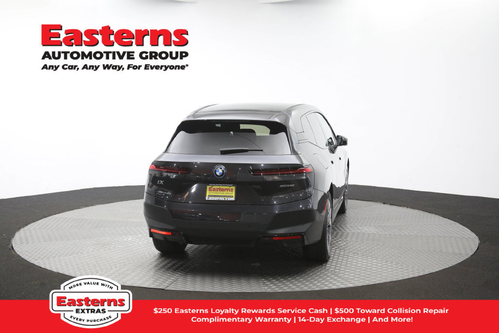 Used 2024 BMW iX xDrive50 AWD/4WD image 39