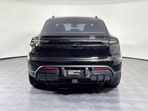 Certified 2026 Porsche Macan GTS Electric AWD/4WD image 6