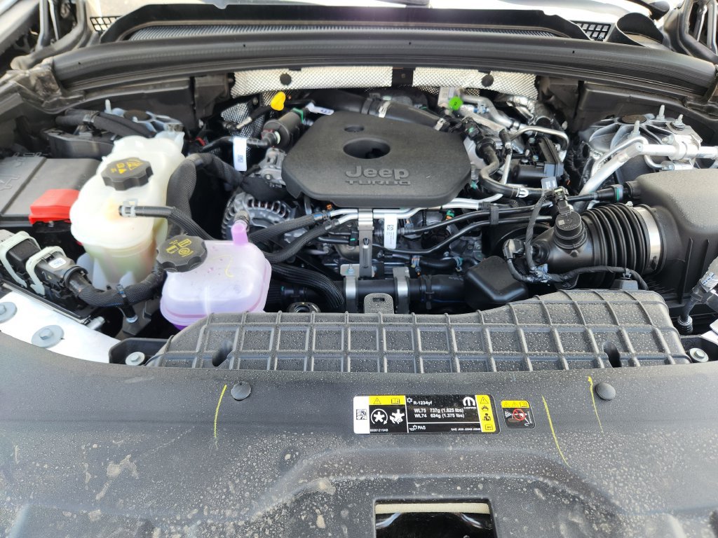 New 2026 Jeep Grand Cherokee Altitude AWD/4WD image 32