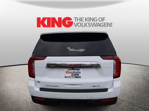 Used 2023 GMC Yukon XL SLT image 4