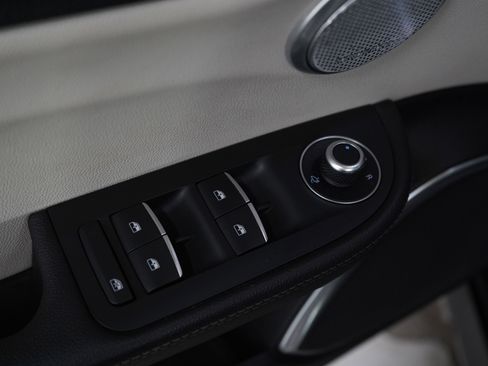 Used 2019 Alfa Romeo Giulia Ti Sport w/ Quick Order Package 22S Sport image 19