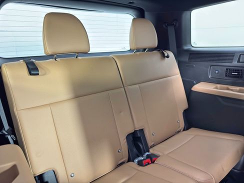 Used 2024 Hyundai Santa Fe Limited image 40