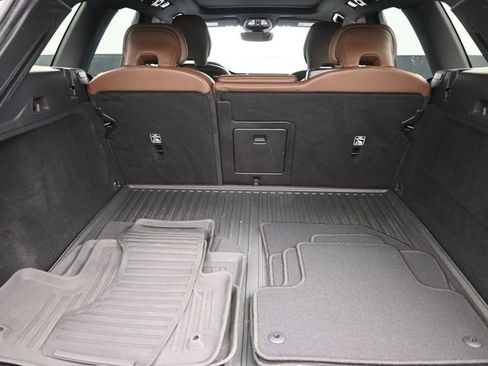 Used 2023 Volvo XC60 B5 Plus w/ Protection Package Premier image 30