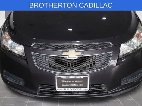 Used 2014 Chevrolet Cruze LS image 11