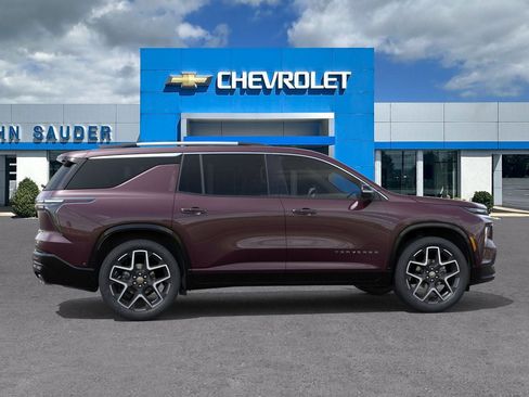 New 2026 Chevrolet Traverse High Country w/ LPO, Floor Liner Package image 5