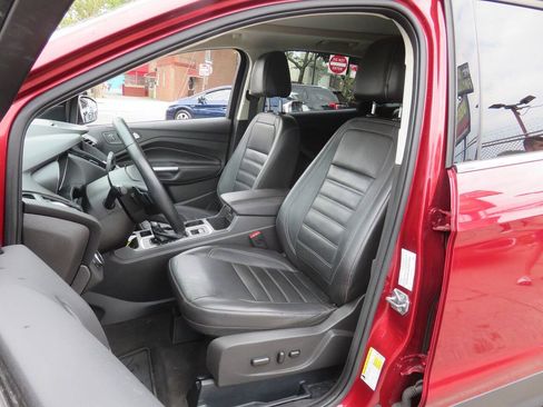 Used 2017 Ford Escape Titanium AWD/4WD image 10