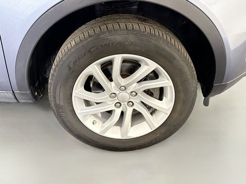 Used 2019 Land Rover Discovery Sport HSE AWD/4WD image 32