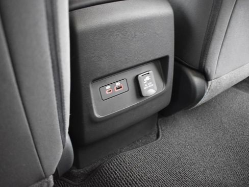 Certified 2025 Nissan Frontier SV w/ SV Convenience Package image 10