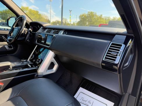 Used 2022 Land Rover Range Rover Westminster Edition image 12