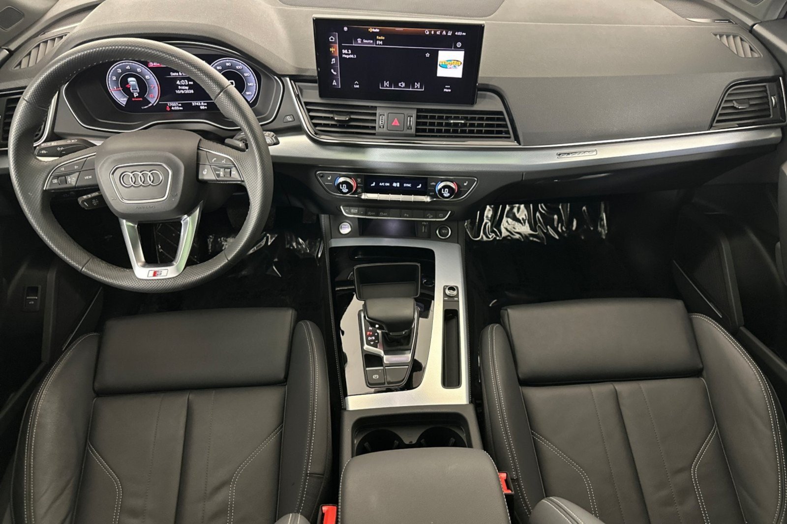Used 2024 Audi Q5 2.0T Premium Plus w/ Premium Plus Package AWD/4WD image 12