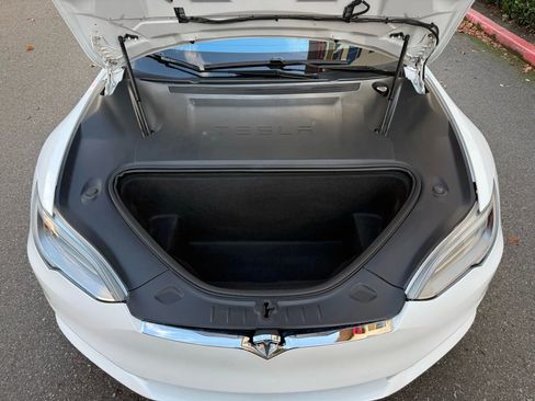 Used 2020 Tesla Model S Performance image 32