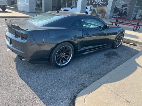 Used 2013 Chevrolet Camaro SS RWD image 6