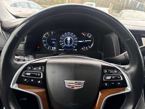 Used 2017 Cadillac Escalade Luxury image 30