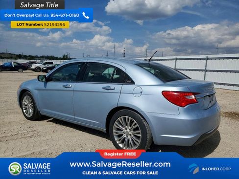 Used 2013 Chrysler 200 Limited FWD image 3
