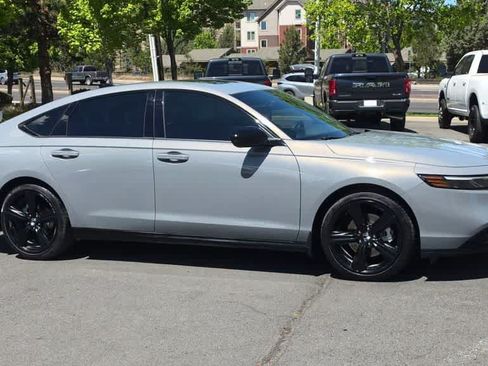 Used 2025 Honda Accord Sport image 2