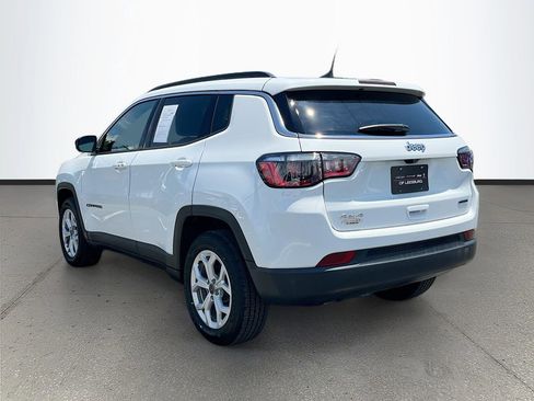 Used 2026 Jeep Compass Latitude AWD/4WD image 5