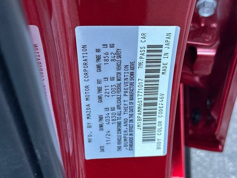 Certified 2025 MAZDA MAZDA3 2.5 S Hatchback w/ Appearance Package FWD image 32