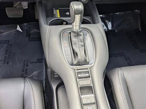 Used 2025 Honda HR-V EX-L image 12