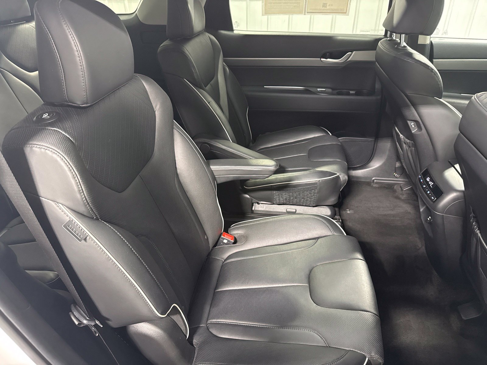 Used 2025 Hyundai Palisade SEL AWD/4WD image 19