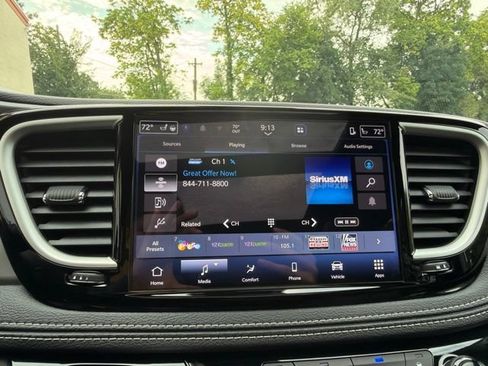 Used 2026 Chrysler Pacifica Select AWD/4WD image 27