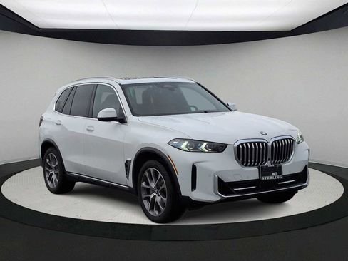 Certified 2024 BMW X5 xDrive40i w/ Premium Package image 2