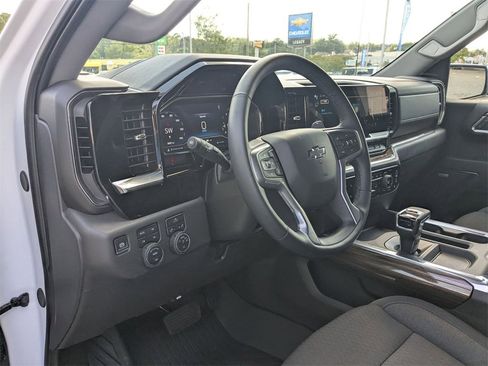 Used 2025 Chevrolet Silverado 1500 LT Trail Boss w/ Convenience Package II image 16