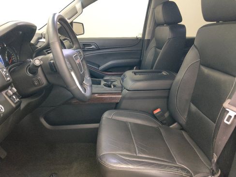 Used 2017 GMC Yukon SLT w/ Premium Edition RWD image 17