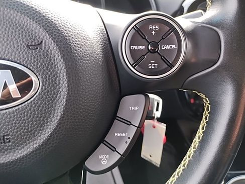 Used 2015 Kia Soul + w/ Audio Package image 29