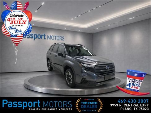 Used 2025 Subaru Forester AWD/4WD image 2