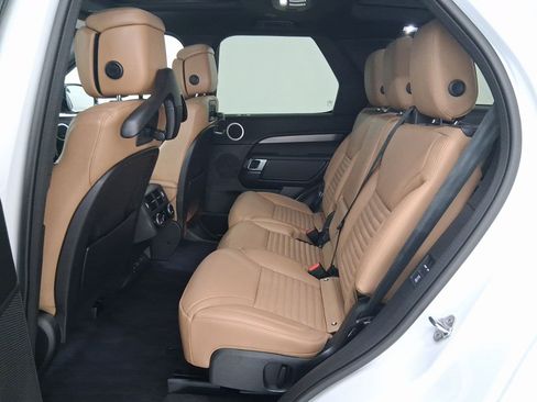 New 2026 Land Rover Discovery Limited Edition image 13