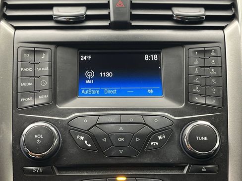 Used 2017 Ford Fusion SE image 17