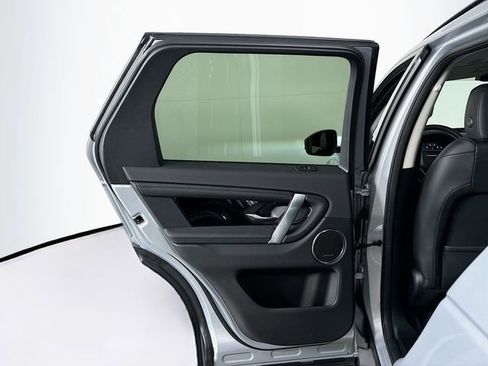 Used 2024 Land Rover Discovery Sport S image 23