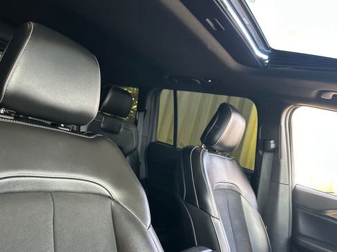 Used 2024 Jeep Grand Cherokee Altitude RWD image 19